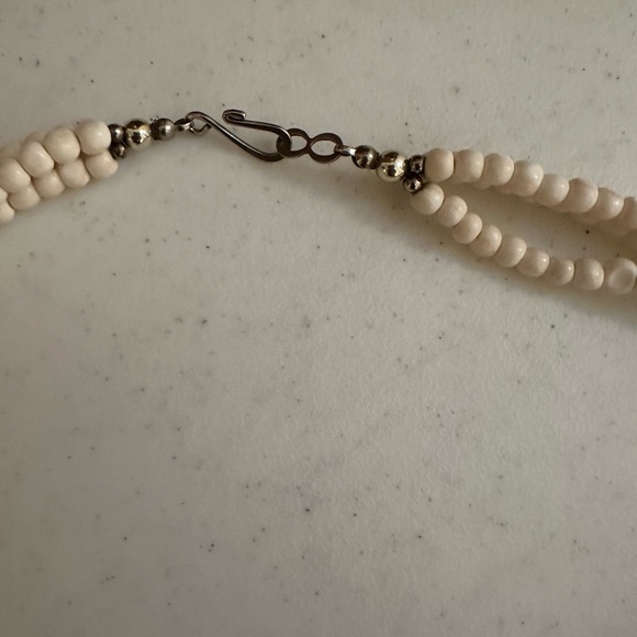 MOTHER OF PEARL - Beautiful Cluster of Leaves and Beads Vintage Necklace 18”L - Picture 9 of 10